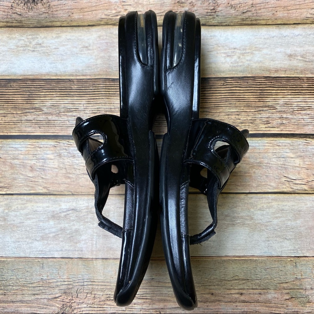 Cole Haan Nike Air Beatrix Thong Sandal - Picture 7 of 9